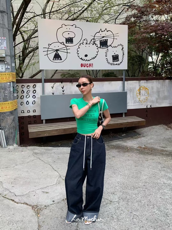 美式字母短版上衣